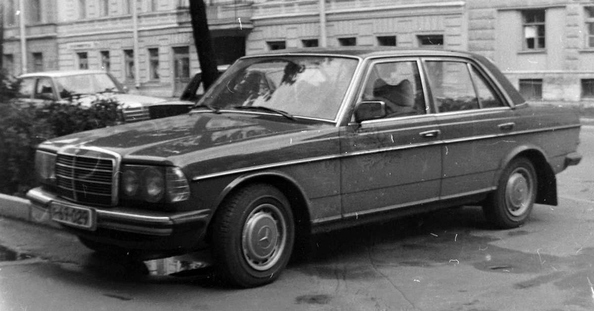 Санкт-Петербург, № D-69-029 — Mercedes-Benz (W123) '76-86; Санкт-Петербург — Старые фотографии