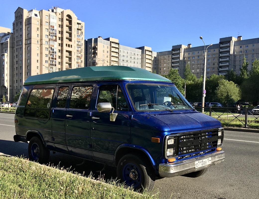 Новосибирская область, № О 713 ВВ 154 — Chevrolet Van (3G) '71-96