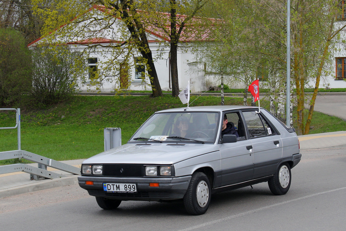 Литва, № DTM 899 — Renault 11 '81-89; Литва — Mes važiuojame 2022