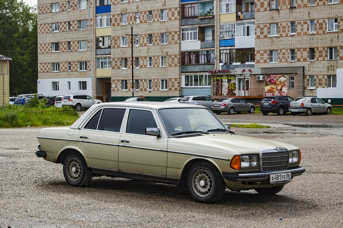 Томская область, № А 481 РЕ 86 — Mercedes-Benz (W123) '76-86