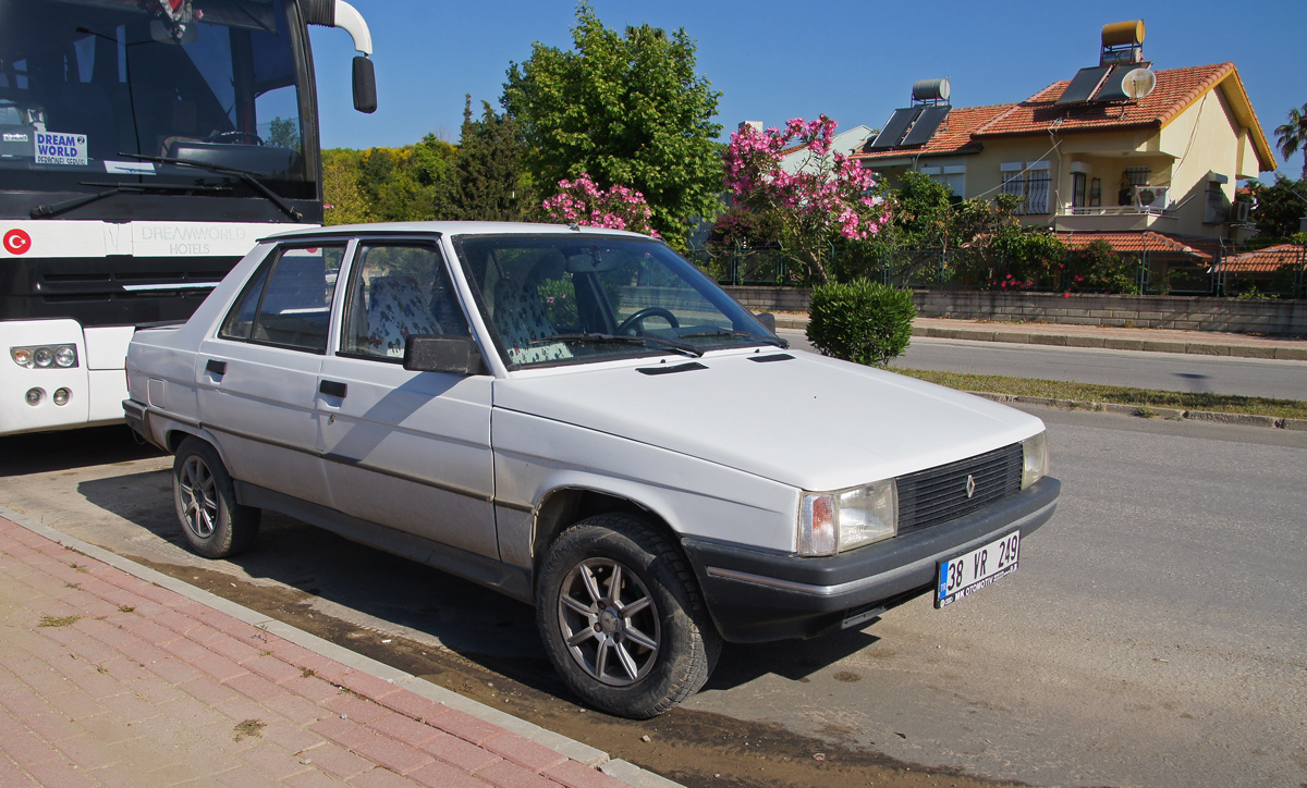 Турция, № 38 VR 249 — Renault 9 '81-89