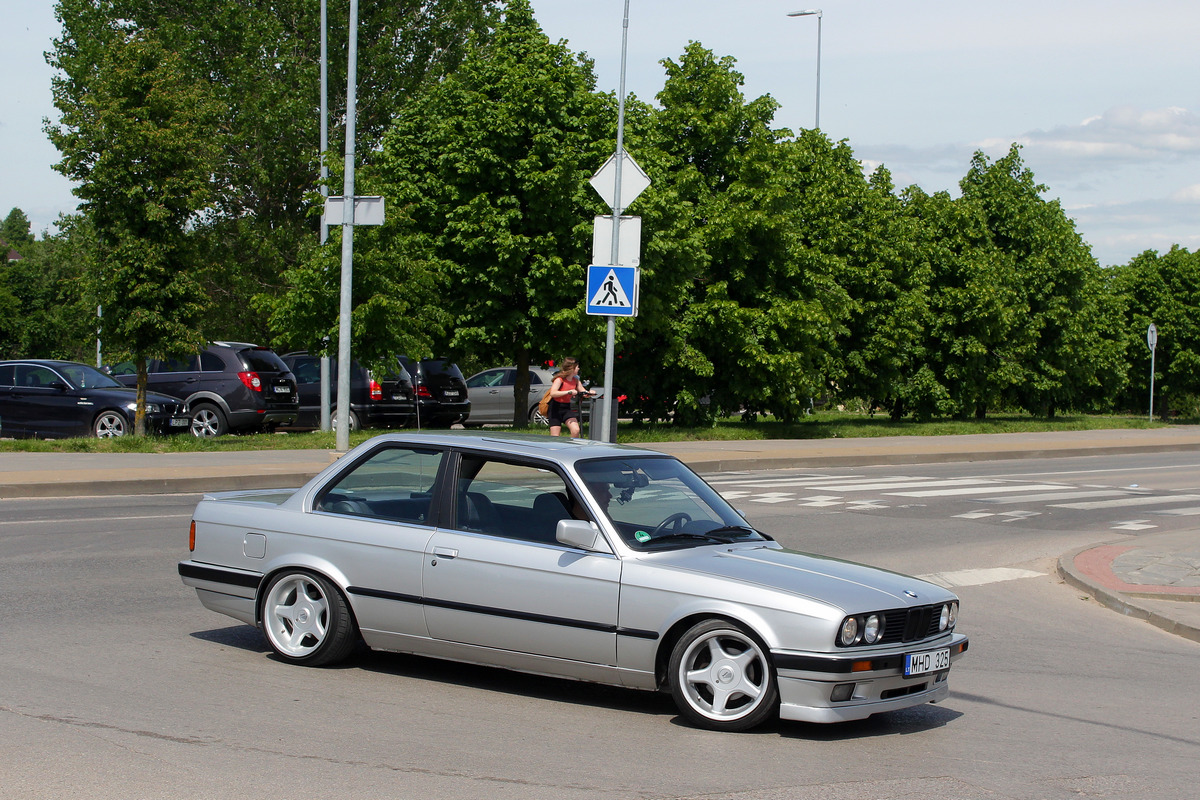 Литва, № MHD 325 — BMW 3 Series (E30) '82-94