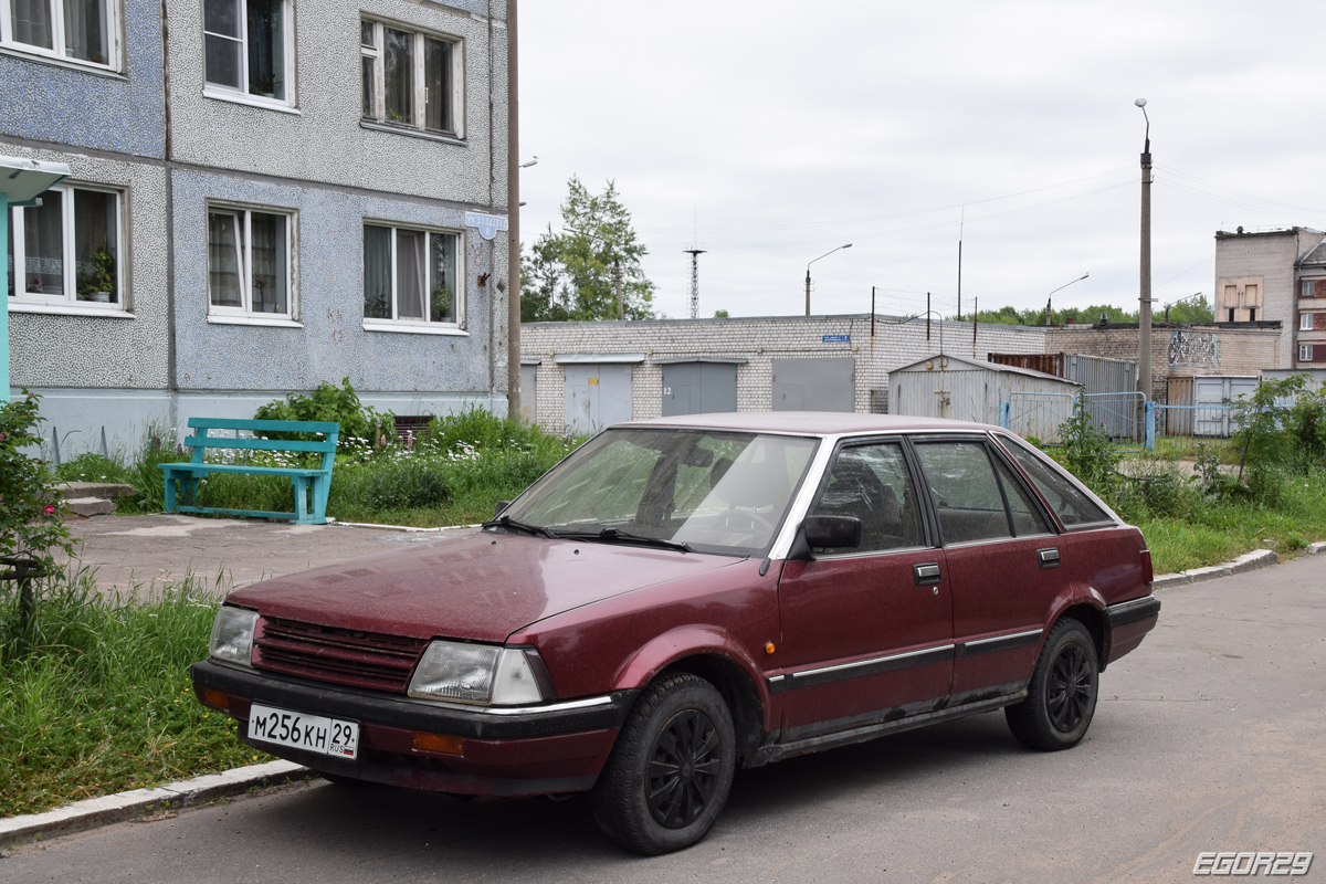 Архангельская область, № М 256 КН 29 — Nissan Stanza (T11) '81-86
