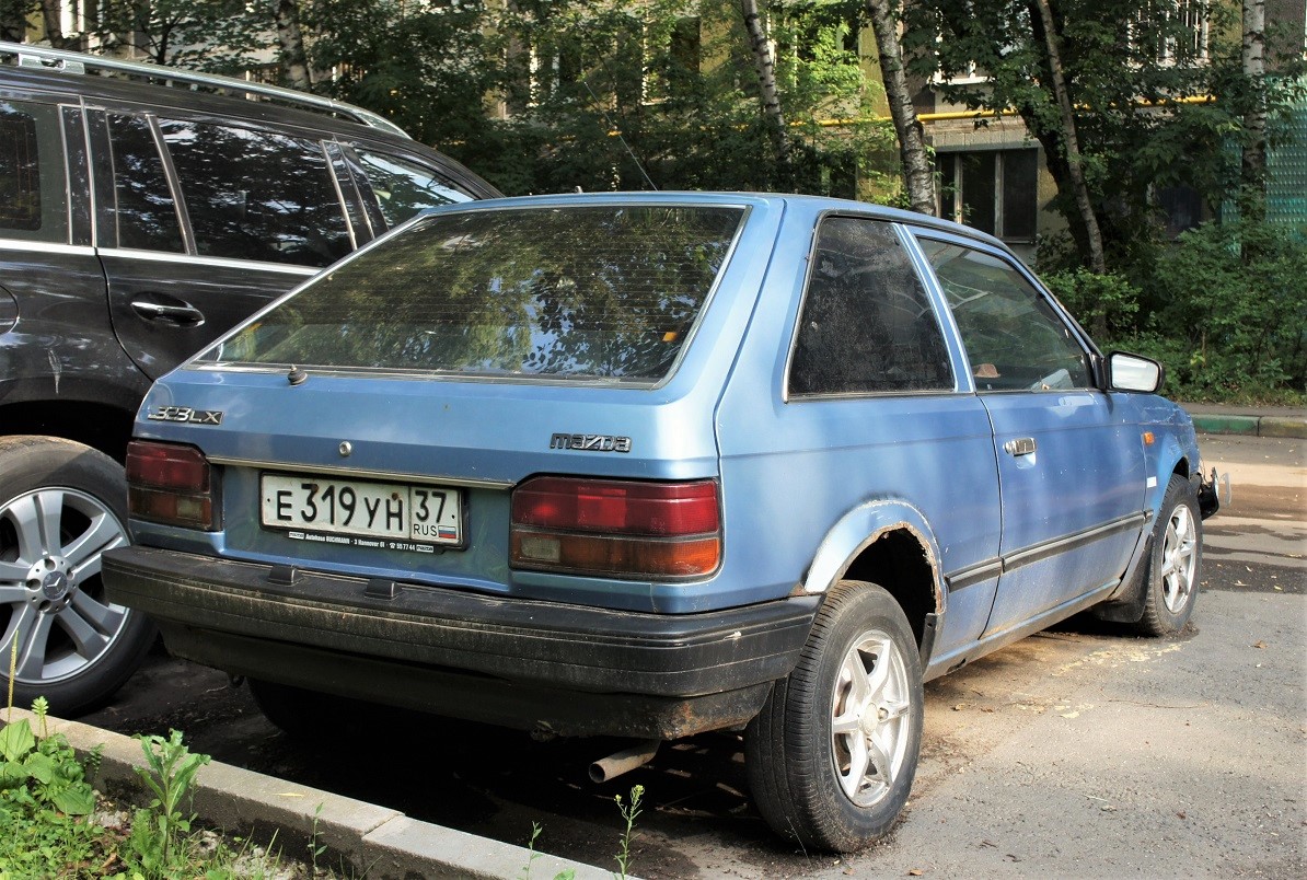 Ивановская область, № Е 319 УН 37 — Mazda 323 (BD) '80-85