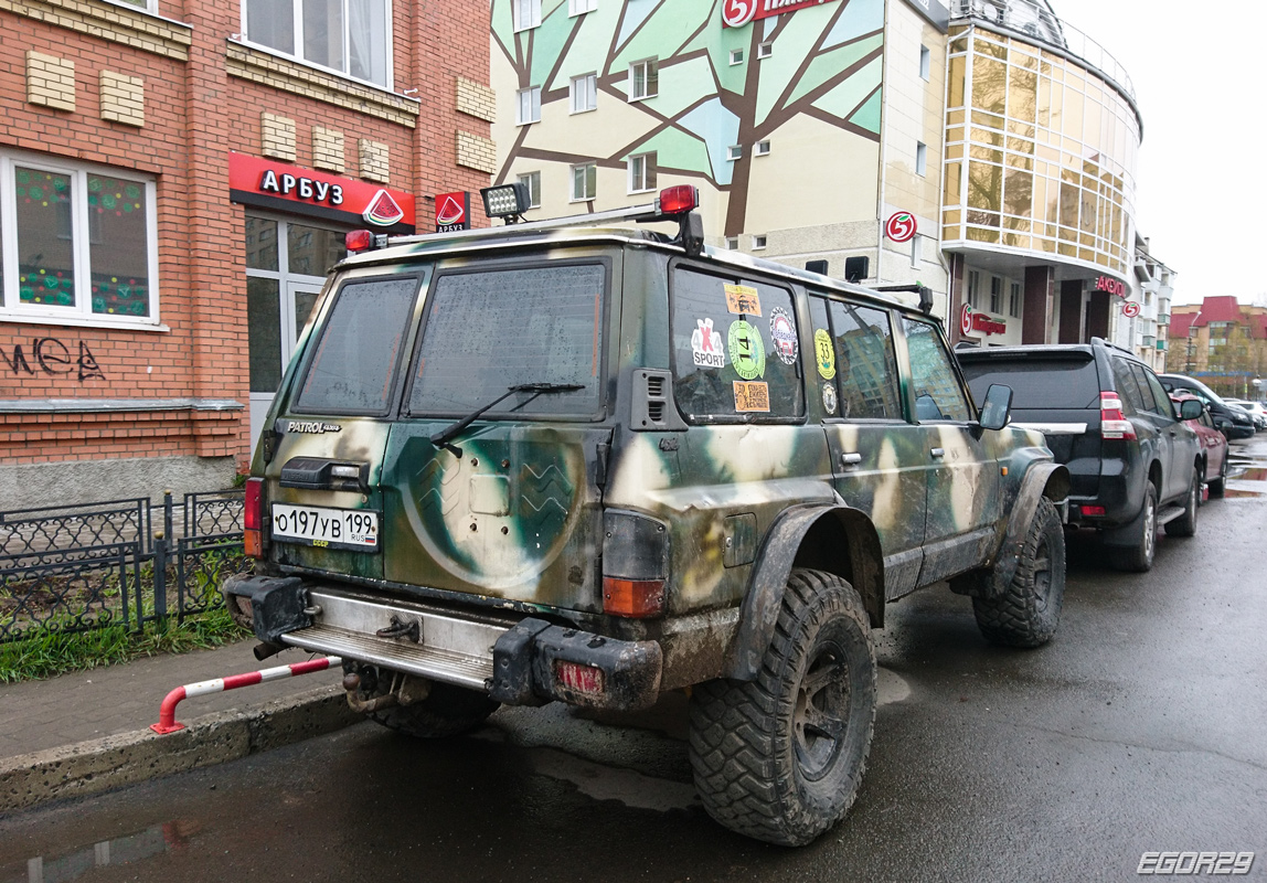 Архангельская область, № О 197 УВ 199 — Nissan Patrol/Safari  (Y60) '87-97; Москва — Вне региона