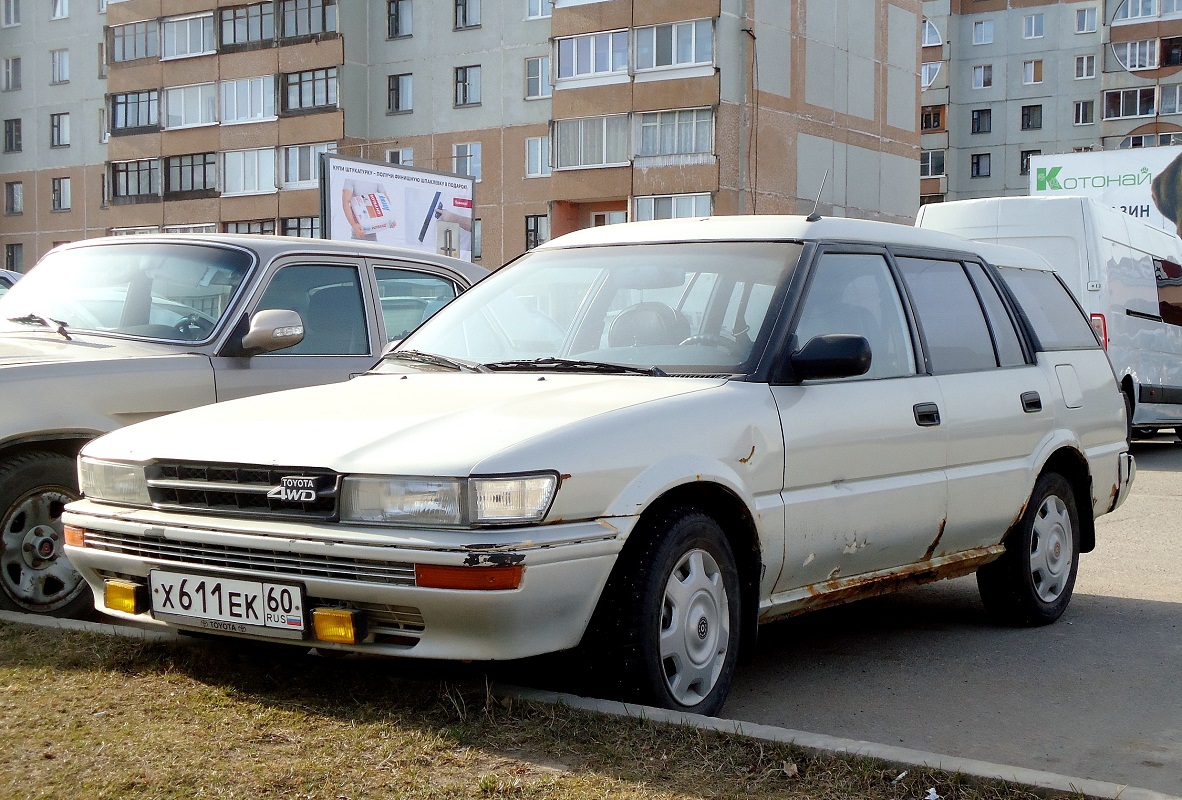 Псковская область, № Х 611 ЕК 60 — Toyota (общая модель)