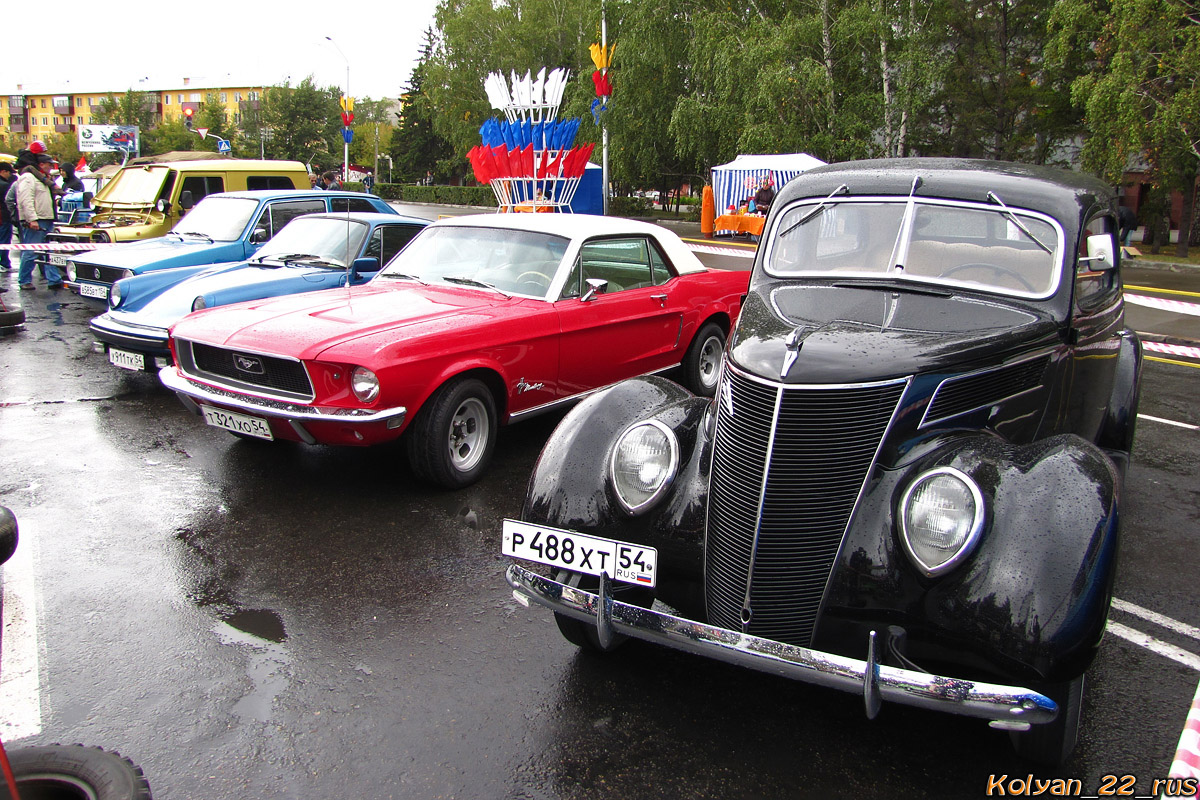 Новосибирская область, № Р 488 ХТ 54 — Ford Deluxe '37-40; Алтайский край — Выставки ко Дню города. Барнаул. 2012 год