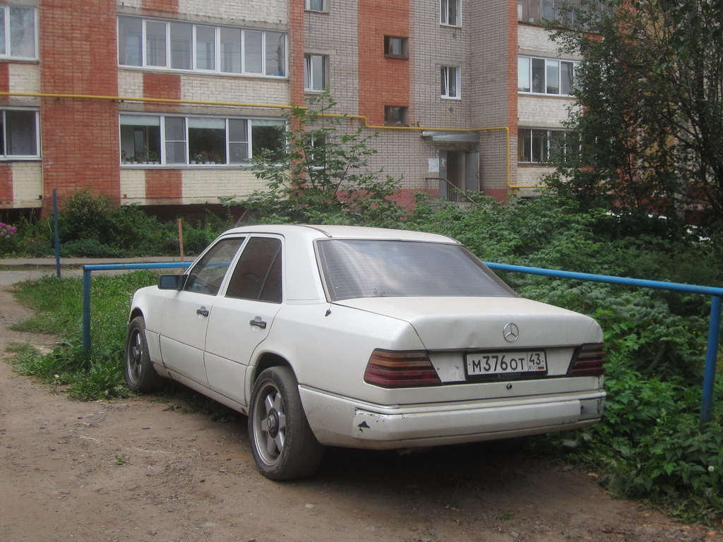 Кировская область, № М 376 ОТ 43 — Mercedes-Benz (W124) '84-96