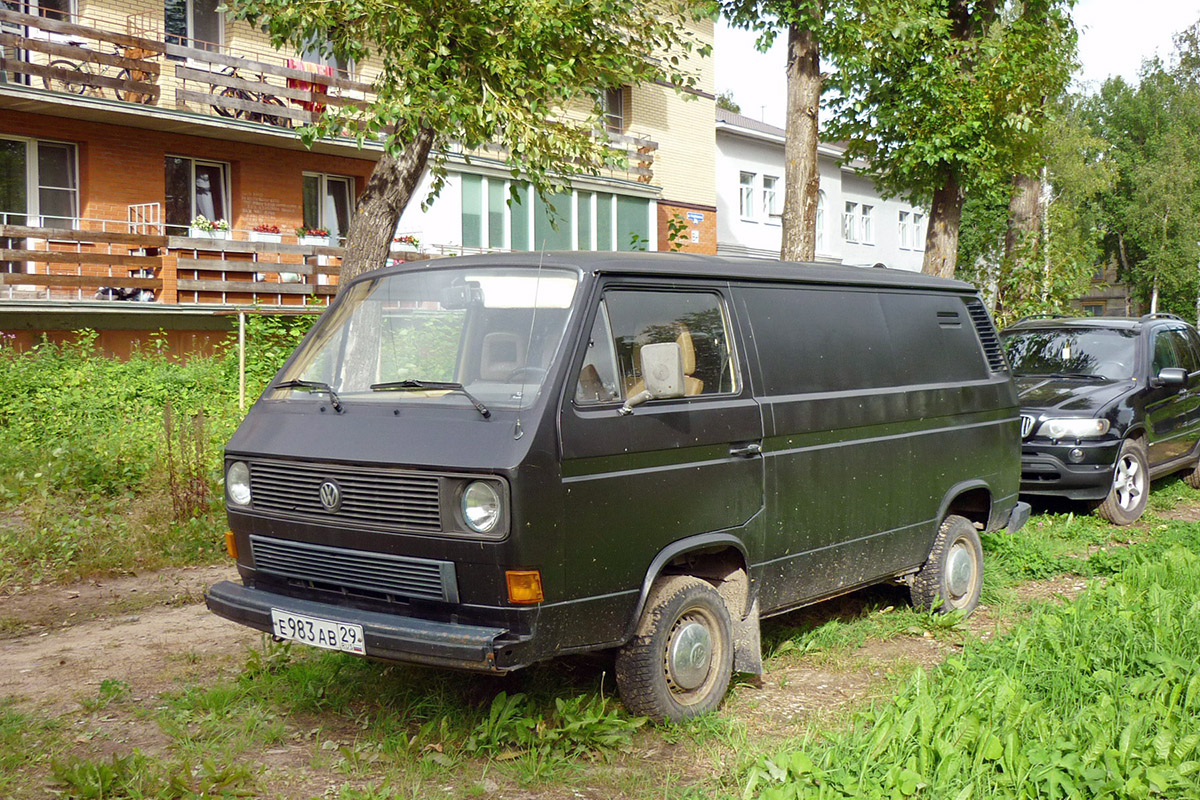 Архангельская область, № Е 983 АВ 29 — Volkswagen Typ 2 (Т3) '79-92