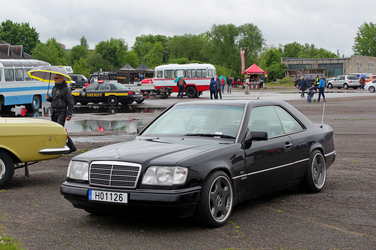 Литва, № H01126 — Mercedes-Benz (C124) '87-96; Литва — Retro mugė 2022