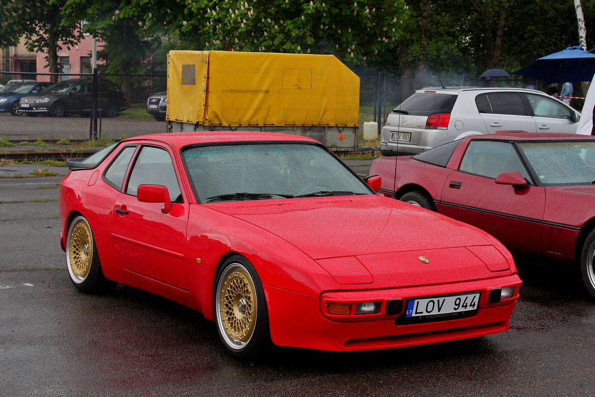 Литва, № LOV 944 — Porsche 944 '82-89; Литва — Retro mugė 2022