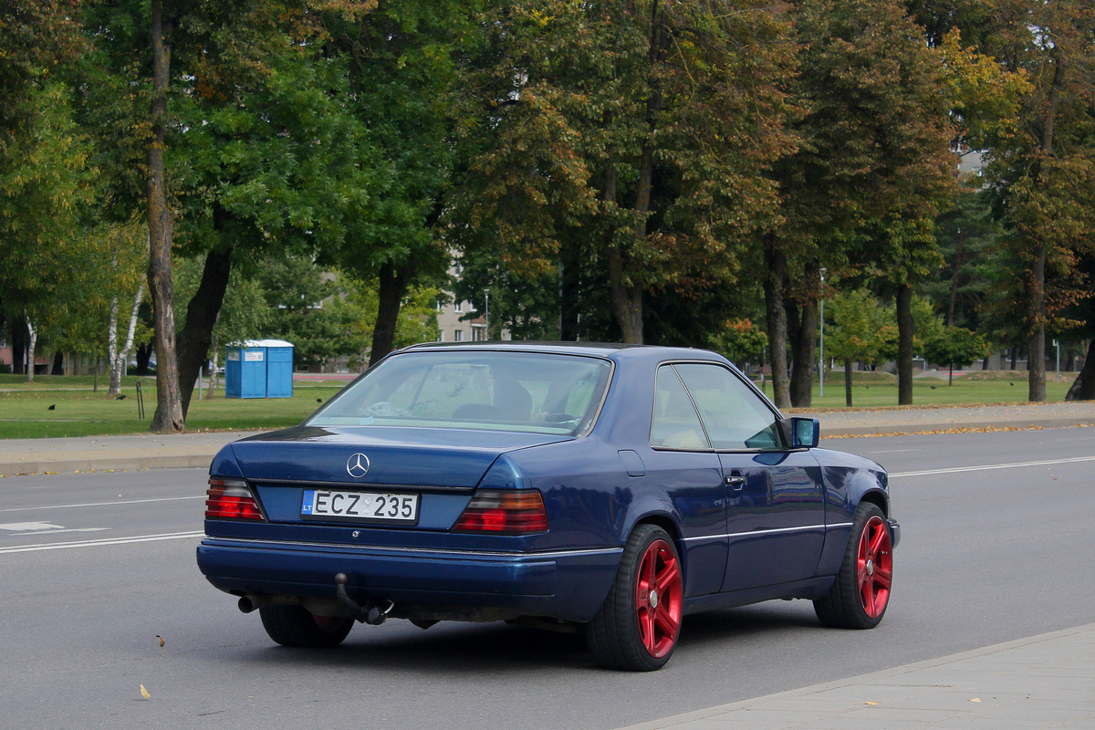 Литва, № ECZ 235 — Mercedes-Benz (C124) '87-96