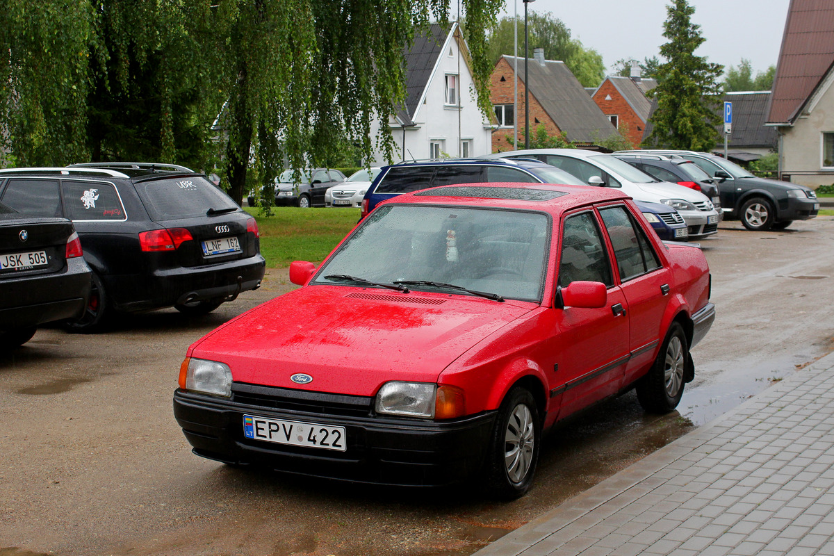 Литва, № EPV 422 — Ford Orion MkII '86-90