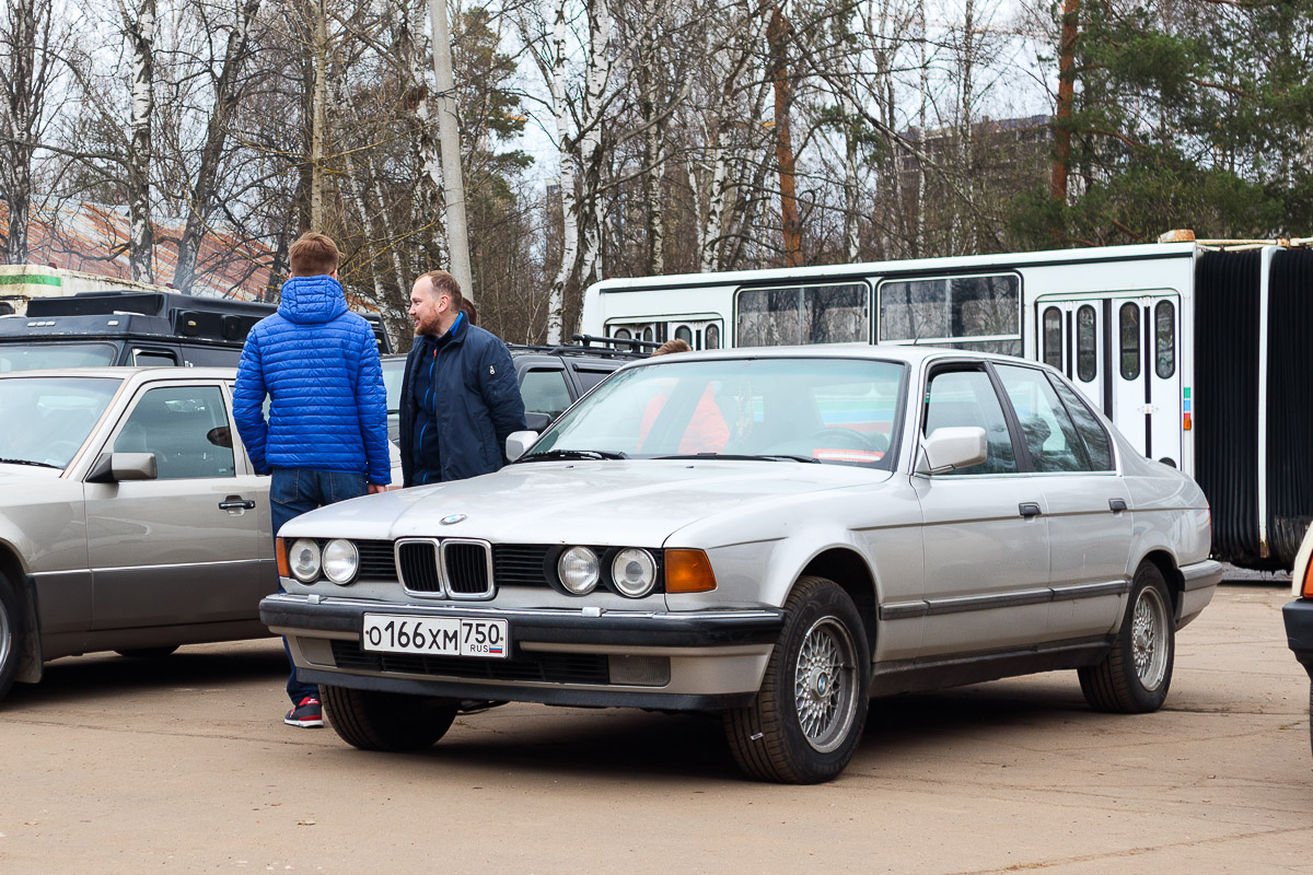 Москва, № О 166 ХМ 750 — BMW 7 Series (E32) '86-94; Москва — "МосРетроВесна" 2022