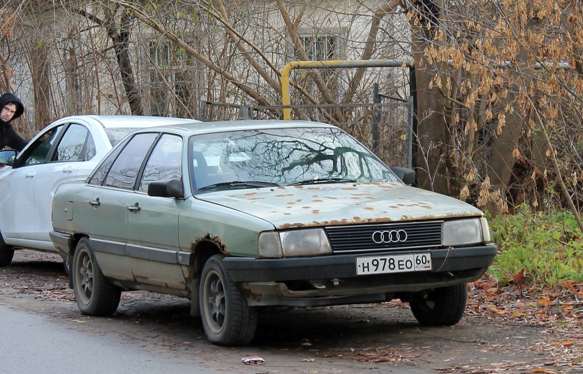 Псковская область, № Н 978 ЕО 60 — Audi 100 (C3) '82-91