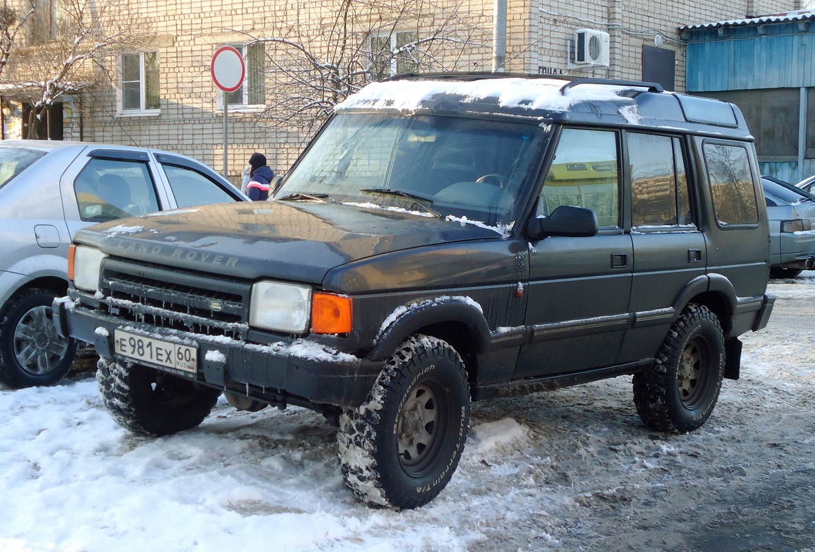 Псковская область, № Е 981 ЕХ 60 — Land Rover Discovery (I) '89-98