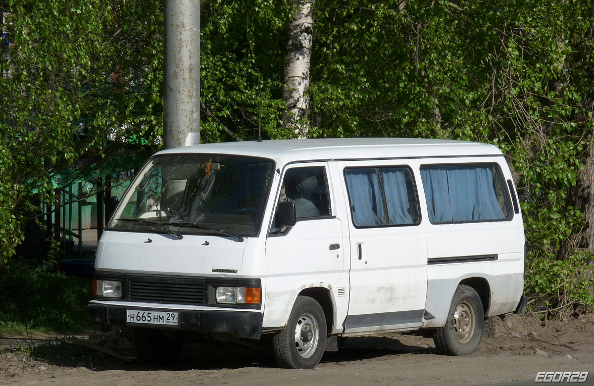 Архангельская область, № Н 665 НМ 29 — Nissan Urvan (E24) '86-01