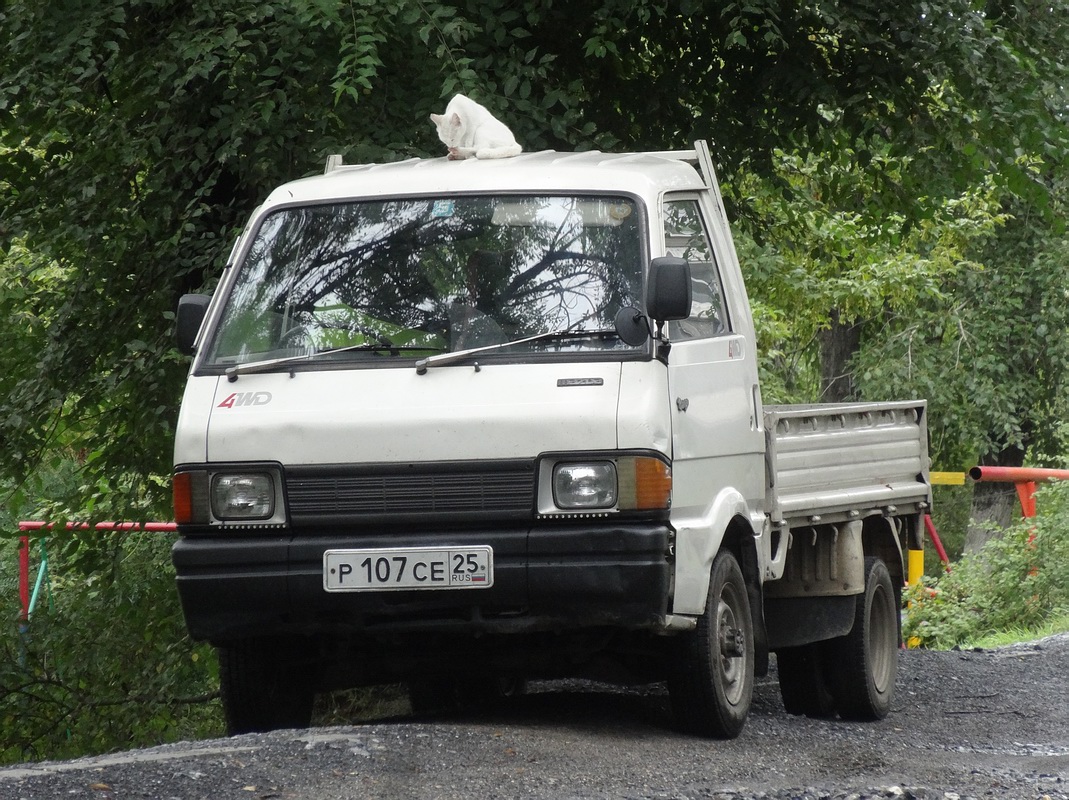 Приморский край, № Р 107 СЕ 25 — Mazda Bongo (3G) '83-99