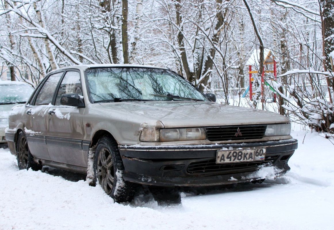Псковская область, № А 498 КА 60 — Mitsubishi Galant (6G) '87-92
