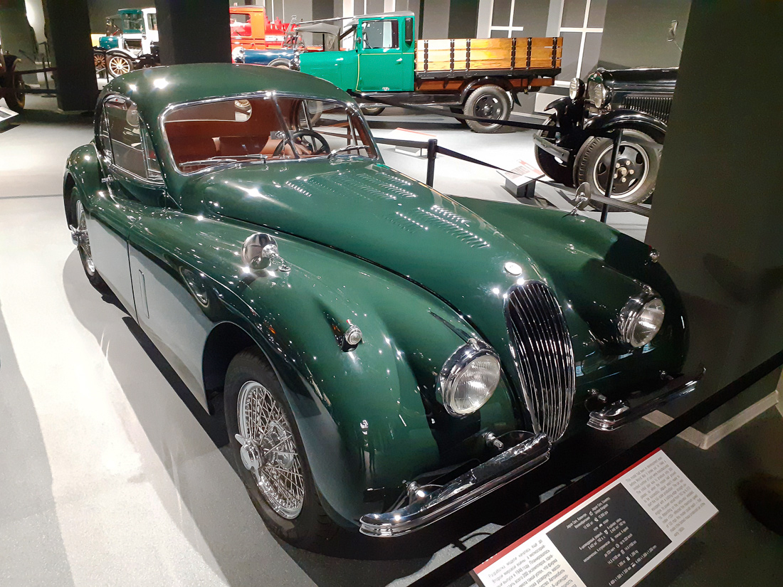 Свердловская область, № (66) Б/Н 0126 — Jaguar XK120 '48-54