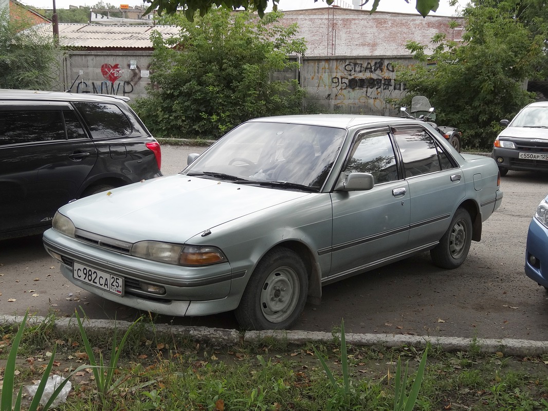 Приморский край, № С 982 СА 25 — Toyota Carina (T170) '88-92