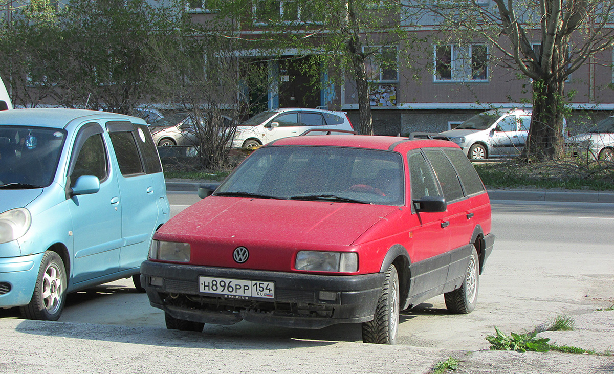 Новосибирская область, № Н 896 РР 154 — Volkswagen Passat (B3) '88-93