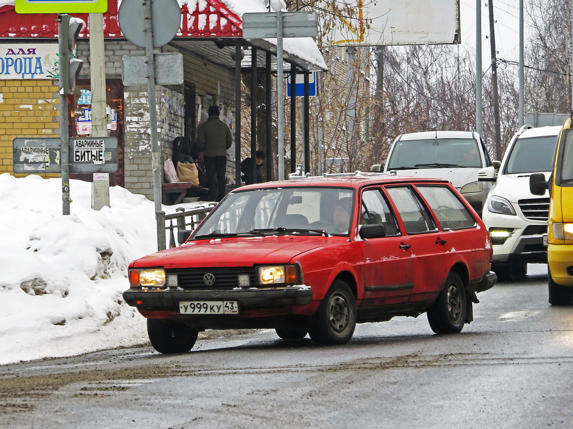 Кировская область, № У 999 КУ 43 — Volkswagen Passat (B2) '80-88