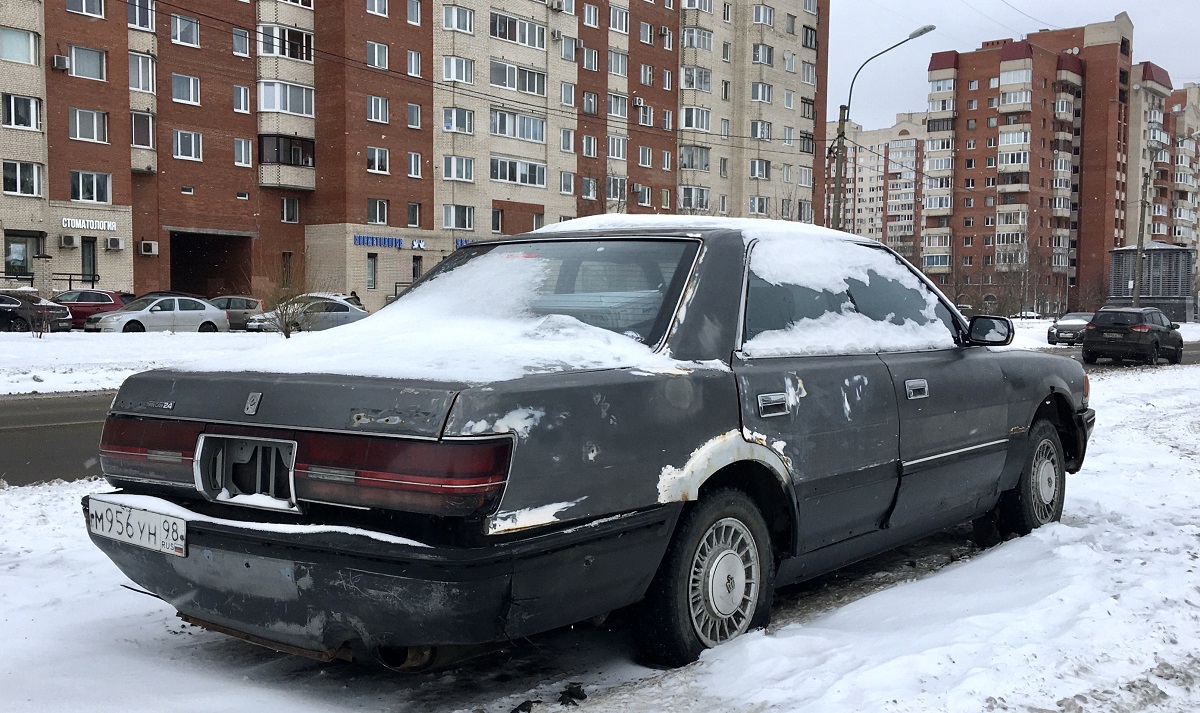 Санкт-Петербург, № М 956 УН 98 — Toyota Crown (S130) '87-91