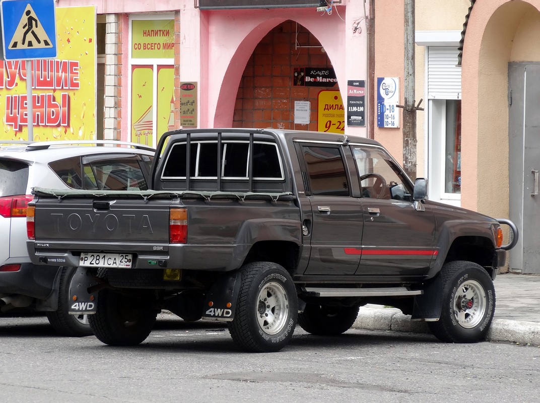 Приморский край, № Р 281 СА 25 — Toyota Hilux (4G) '84-88