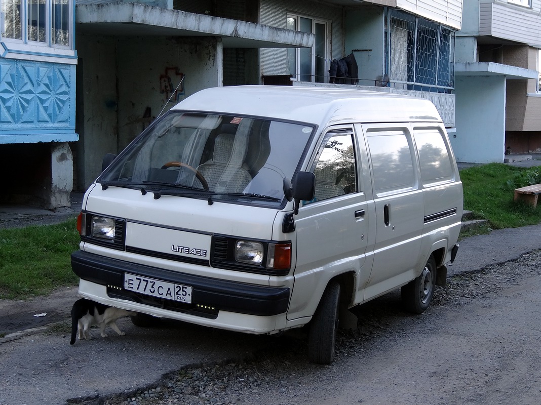 Приморский край, № Е 773 СА 25 — Toyota LiteAce (M30) '85-92