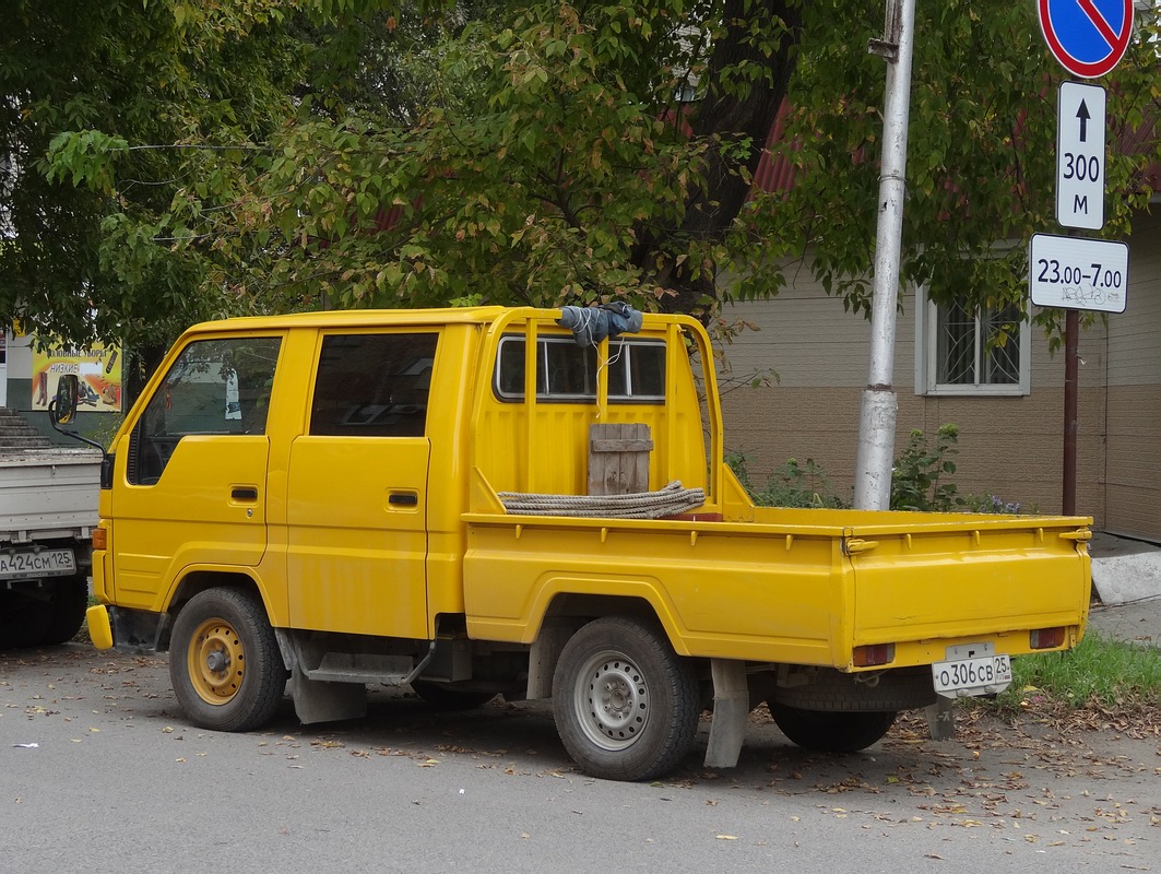 Приморский край, № О 306 СВ 25 — Toyota HiAce (H80/H90) '85-95