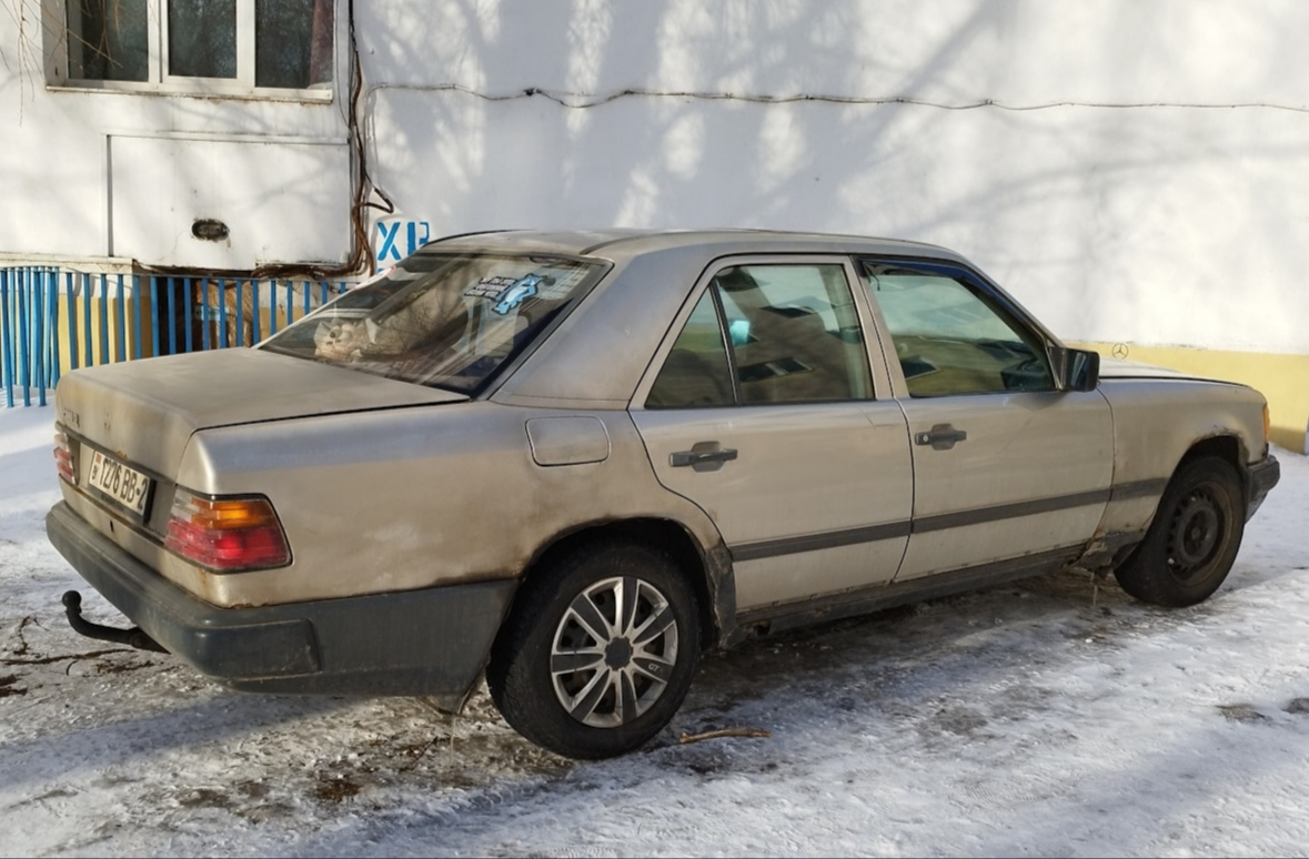 Витебская область, № 1276 ВВ-2 — Mercedes-Benz (W124) '84-96