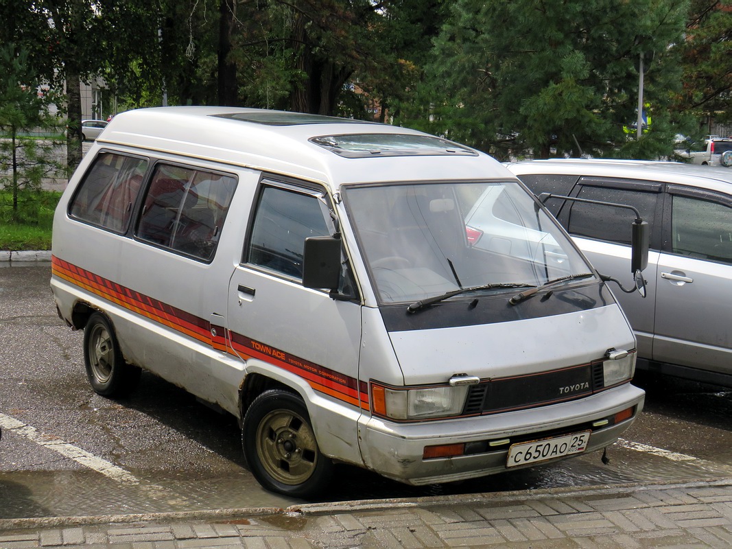 Приморский край, № С 650 АО 25 — Toyota TownAce (R20/R30) '82-96