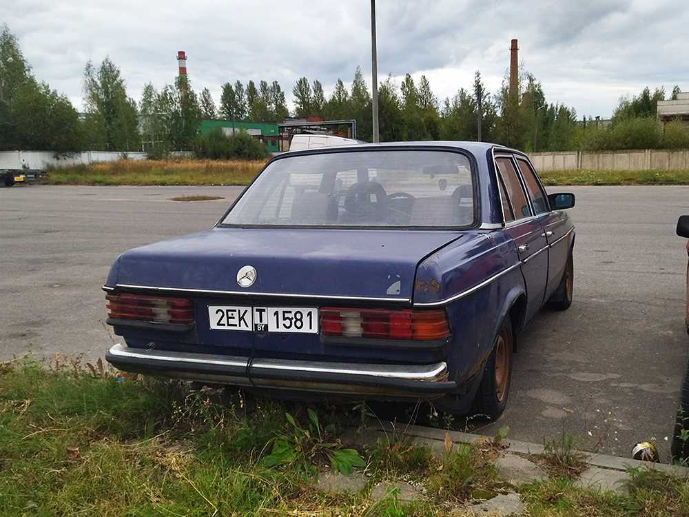 Витебская область, № 2ЕК Т 1581 — Mercedes-Benz (W123) '76-86