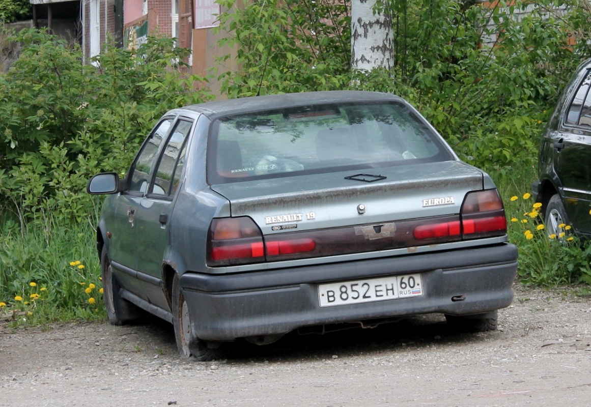 Псковская область, № В 852 ЕН 60 — Renault 19 (X53) '92–99