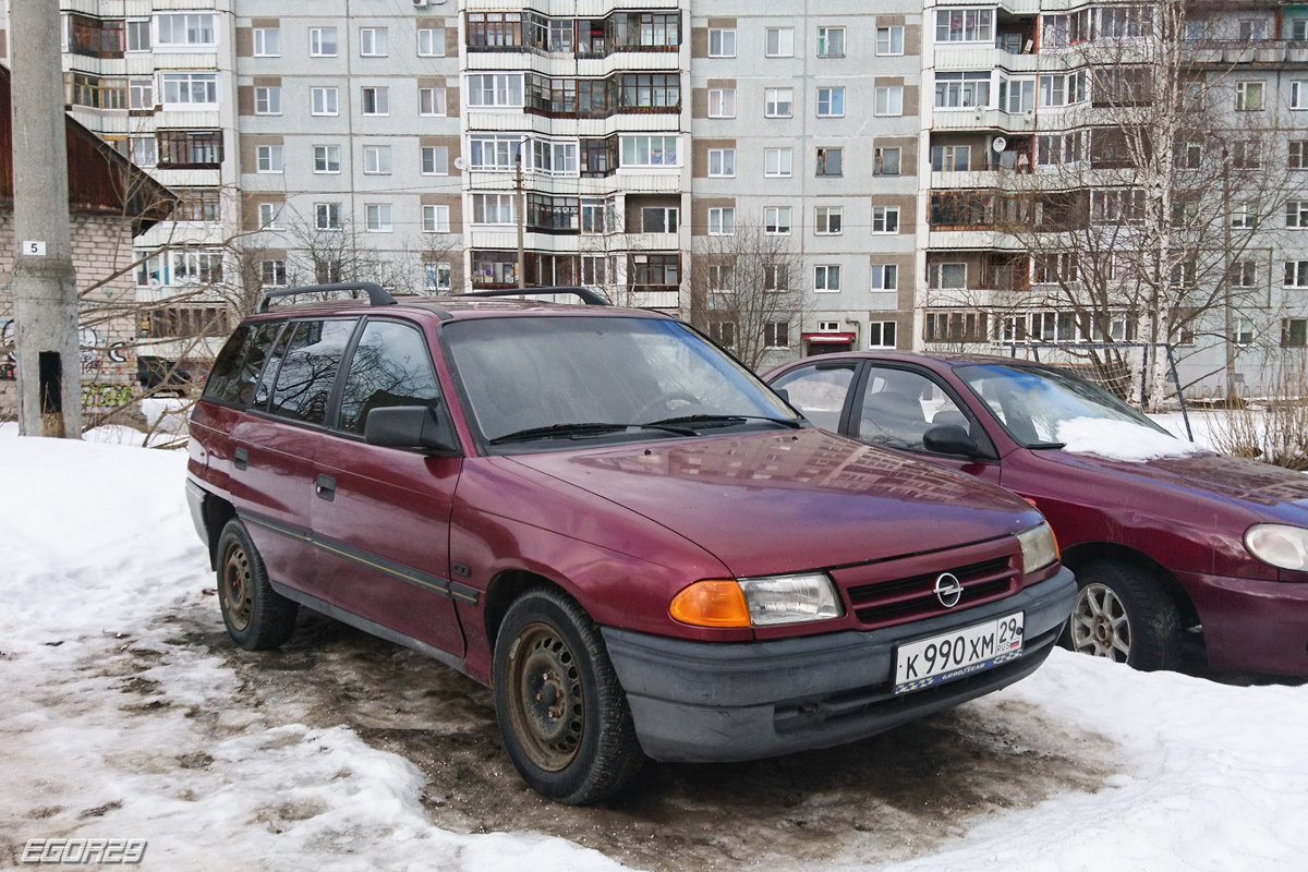 Архангельская область, № К 990 ХМ 29 — Opel Astra (F, T92) Caravan '91-98