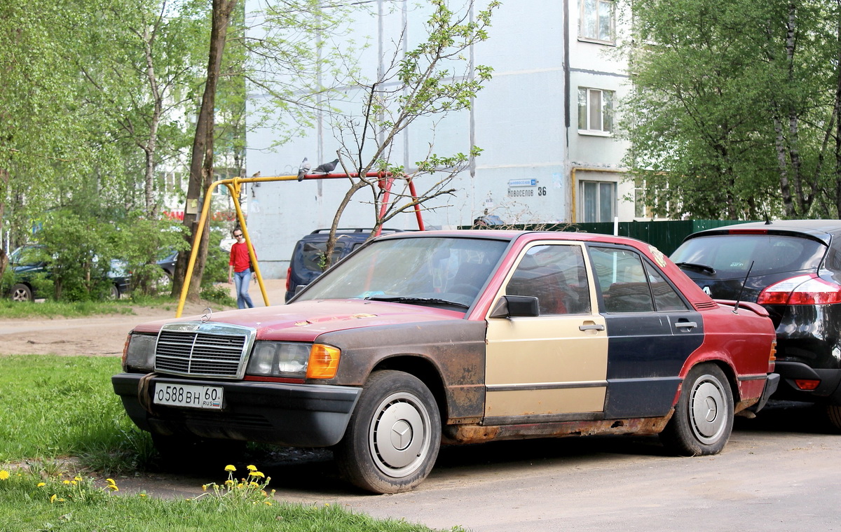 Псковская область, № О 588 ВН 60 — Mercedes-Benz (W201) '82-93