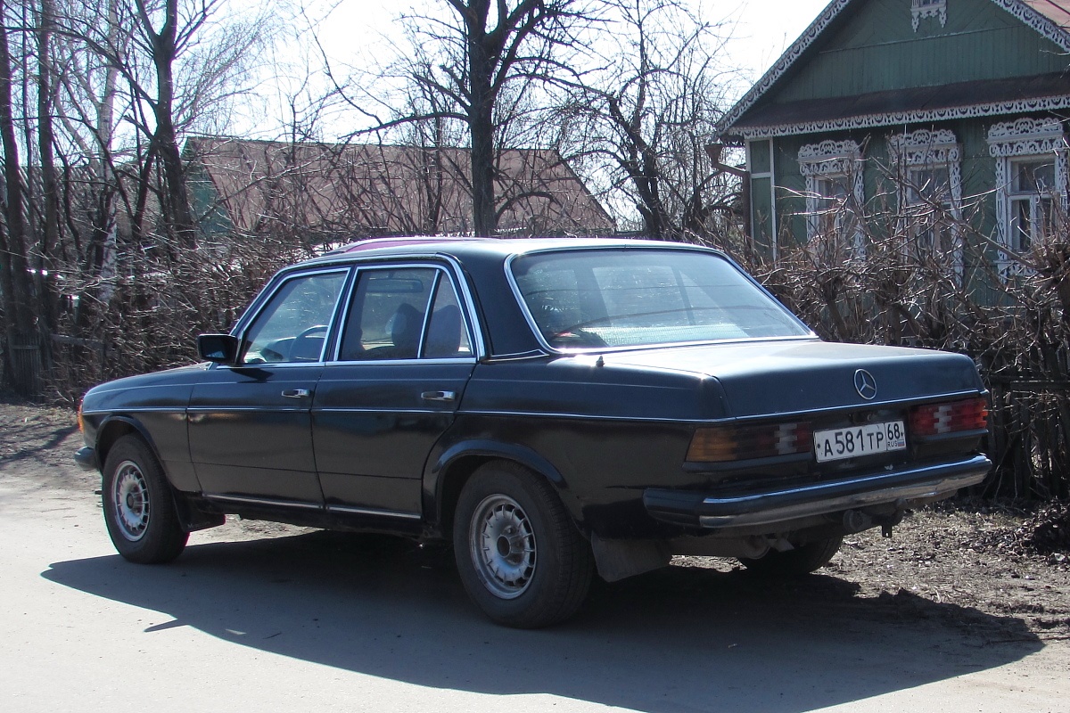 Тамбовская область, № А 581 ТР 68 — Mercedes-Benz (W123) '76-86