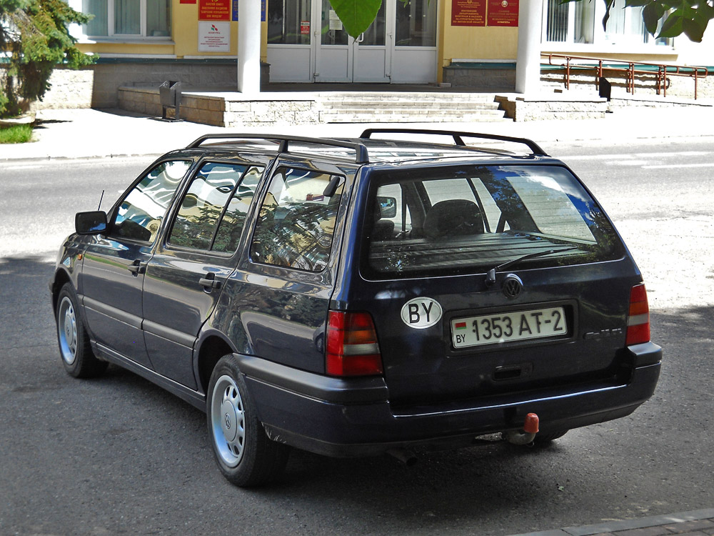 Витебская область, № 1353 АТ-2 — Volkswagen Golf Variant (Typ 1H) '93-99