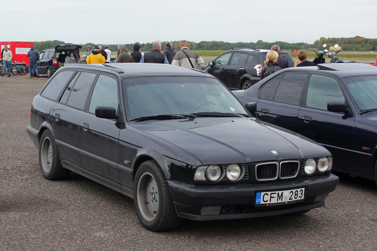 Литва, № CFM 283 — BMW 5 Series (E34) '87-96; Литва — Retro mugė 2022 ruduo