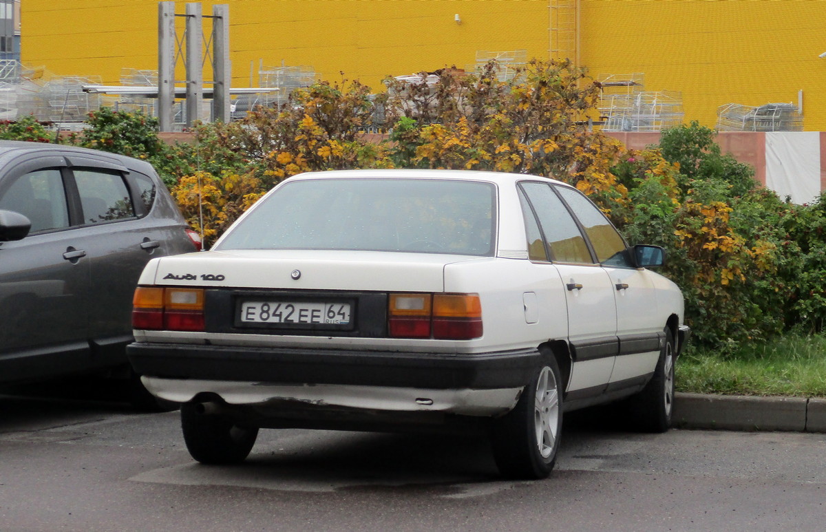 Саратовская область, № Е 842 ЕЕ 64 — Audi 100 (C3) '82-91