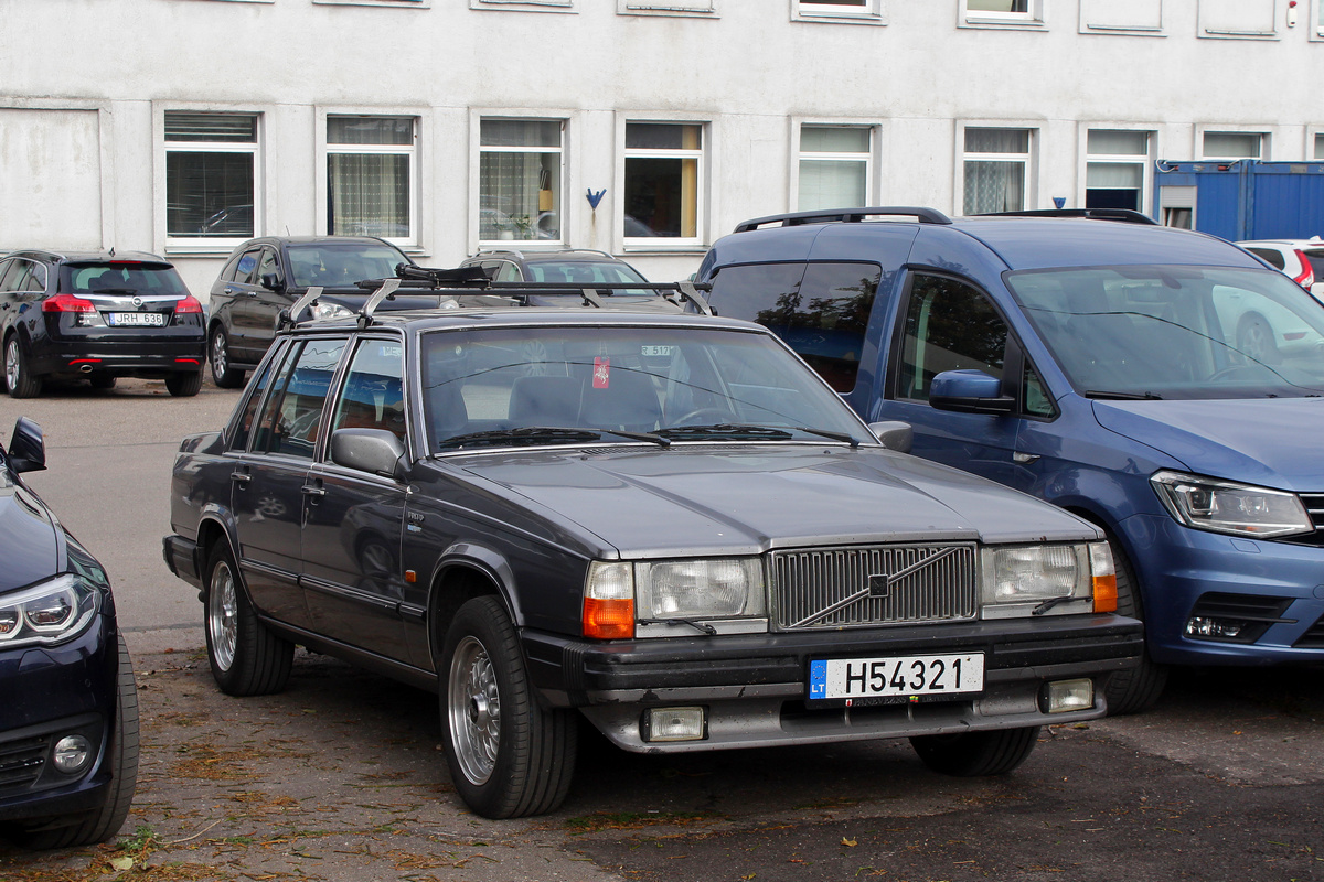Литва, № H54321 — Volvo 760 GLE '84-87; Литва — Retro mugė 2022 ruduo