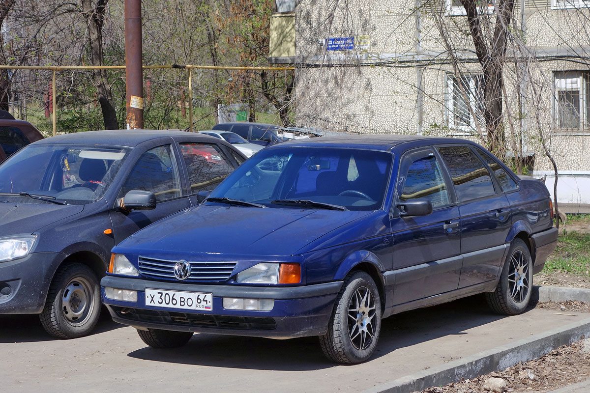 Саратовская область, № Х 306 ВО 64 — Volkswagen Passat (B3) '88-93