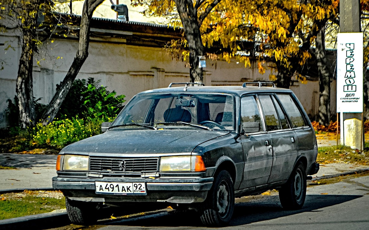 Севастополь, № А 491 АК 92 — Peugeot 305 '77-89