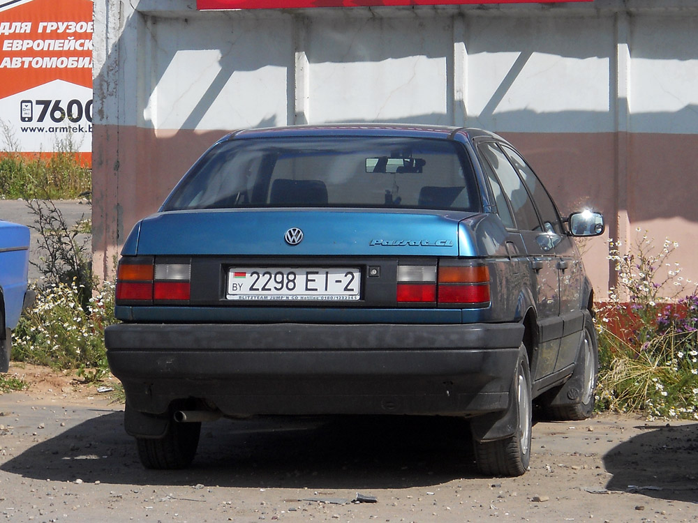 Витебская область, № 2298 ЕІ-2 — Volkswagen Passat (B3) '88-93