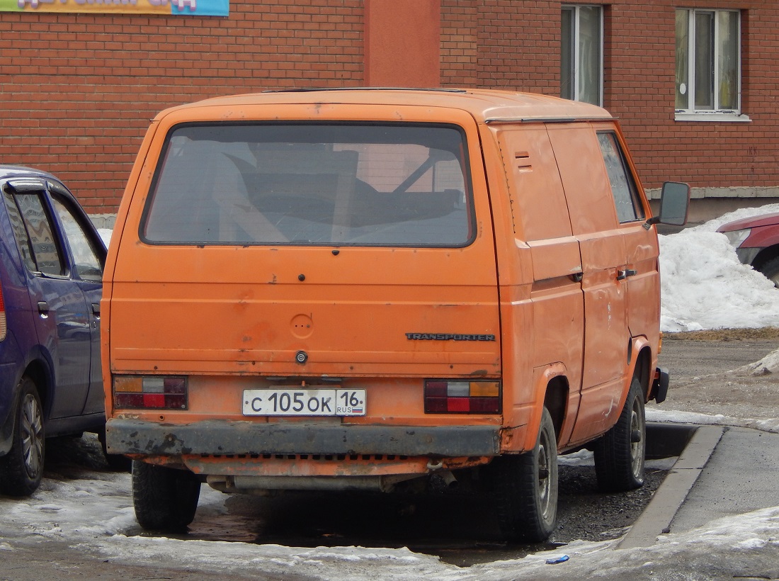 Татарстан, № С 105 ОК 16 — Volkswagen Typ 2 (Т3) '79-92
