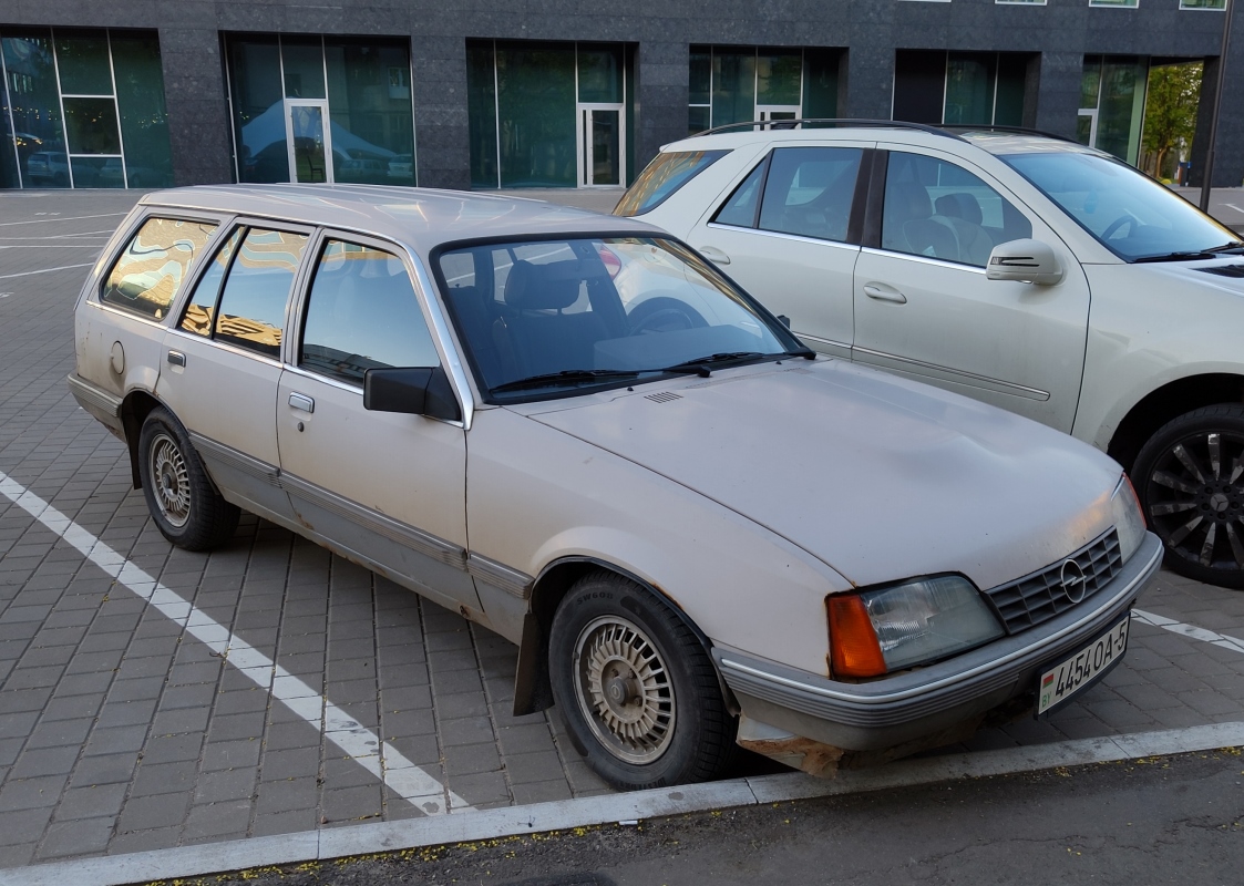 Минская область, № 4454 ОА-5 — Opel Rekord (E2) '82-86