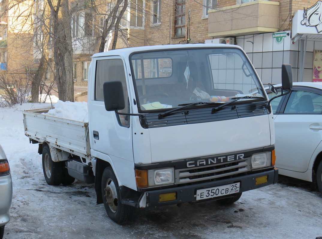 Приморский край, № Е 350 СВ 25 — Mitsubishi Canter (FE3/FE4) '85-93