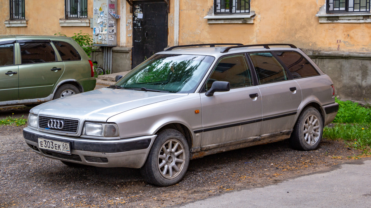 Псковская область, № Е 303 ЕК 60 — Audi 80 (B4) '91-96