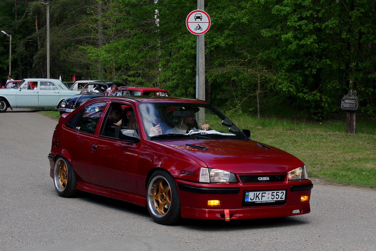 Литва, № JKF 552 — Opel Kadett (E) '84-95; Литва — Eugenijau, mes dar važiuojame 10